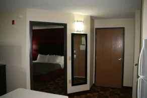AmericInn by Wyndham Elkhorn Near Lake Geneva - Zimmer