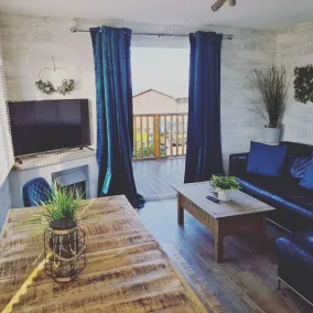 42 pine lodge & sea views - Værelse