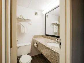 Days Inn by Wyndham Conneaut - Badezimmer