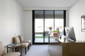 Knightsbridge Canberra - Recepción