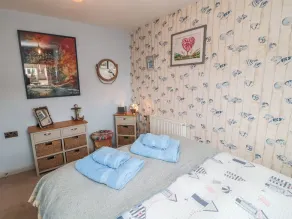 Coast Cottage - Room