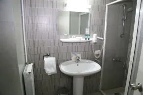 Douma Hotel - Bathroom