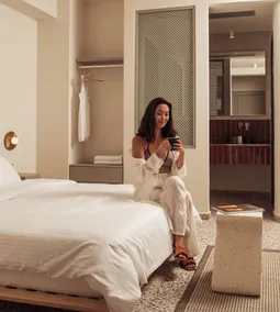 FOS Luxury Suites - Room