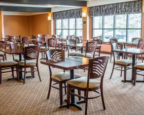 Howard Johnson by Wyndham Columbus State Fairgrounds I-71 - Restaurant