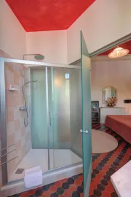 Raffaello Residence una Dimora storica con piscina panoramica nelle Marche - Badezimmer