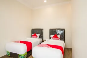 Adam Malik Guesthouse near Regale ICC Medan Mitra RedDoorz - Room