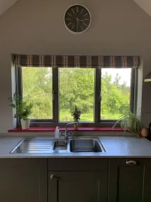 Dragon Orchard Retreat - Private kitchen