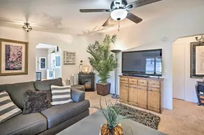 John Day Lakehouse w/ a Great Outdoor Space! - Innvendig