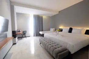 Hotel Youstay Semarang by Sinergi - Room