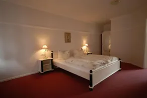 Hotel Historischer Krug - Room