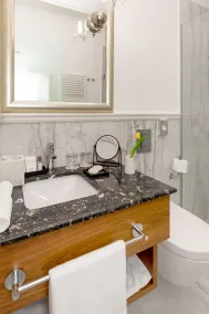 Hotel Le Premier - Baño
