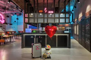 Moxy Frankfurt City Center - Réception