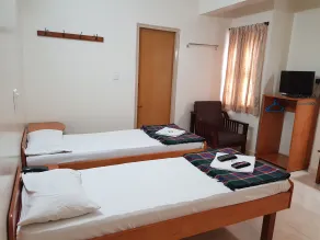 Sri Kumara Lodge - Room