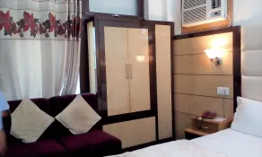 Hotel Ganesha Inn Ganga View - Room