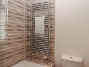 Skyview - Bathroom