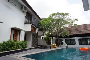 Bedjo Homestay - Pool