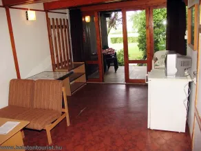 Balatontourist Vadvirág Kemping - Wohnbereich