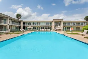 Days Inn by Wyndham Seguin TX - Piscine