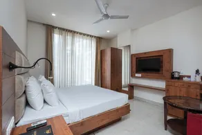 Daksh The Classio Hotel Tapovan - Quarto
