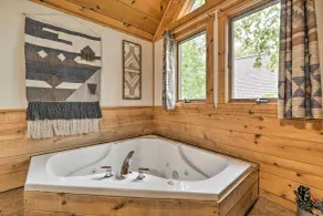 Cozy Retreat w/ Porch & Double JJ Resort Access! - Innvendig