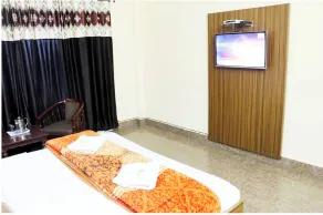 Hotel Amar Mountain View Dalhousie - Room