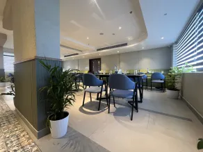 PRESIDENCY AIRPORT HOTEL - Restaurant