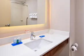 Holiday Inn Express Hotel & Suites Cincinnati - Mason by IHG - Salle de bain