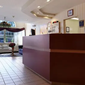 CenterWay Hotel Buffalo North Near University - Réception