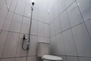 OYO 95106 A Homestay Syariah - Bathroom