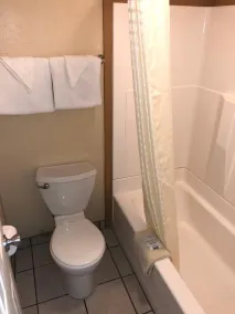 Deluxe Inn - Salle de bain
