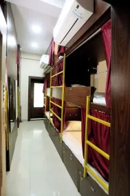 Mango Goregaon Hostel & PG - Room