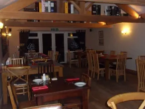 Old Oak Tree - Restaurant