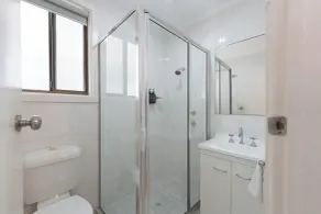 Highway 1 Holiday & Lifestyle Park - Bathroom