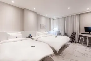 Zam101 Hotel Gimhae - Room