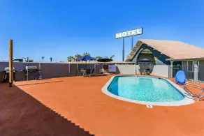Americas Best Value Inn and Suites El Centro - Piscine