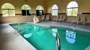 Days Inn by Wyndham Rio Rancho - Piscina