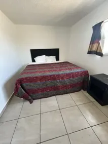 Encore Inn Inglewood - Room
