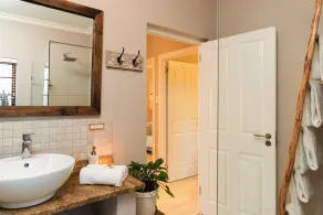 Woodlands Self Catering - Bathroom
