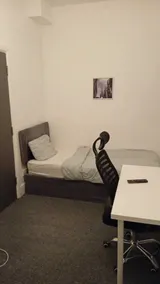 Green-Lodge Triple Double & Single Rooms Near LFC Anfield Free Street Parking 24-7 - Room