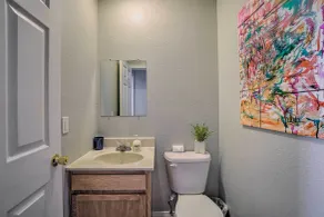 Charming One-level Home w/ Deck, Walk to Dtwn - Badeværelse