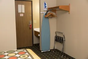 Econo Lodge Canton North - Zimmer