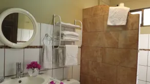 Hotel Villas de la Colina - Bathroom