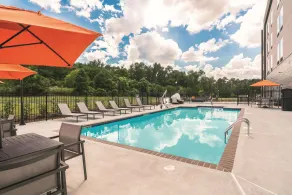 La Quinta by Wyndham Opelika Auburn - Piscine