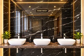 ZENITH The Hilltop Hotel - Bathroom