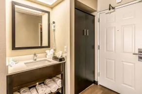 Quality Inn Pensacola North - Bathroom