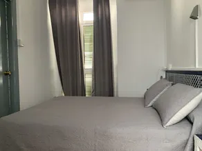 Hostal Alcobia - Chambre