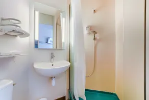 B&B HOTEL Aix-en-Provence Pont de l'Arc - Salle de bain