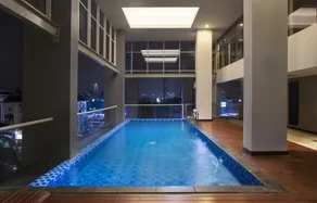 Nemuru Grand Bellevue Radio Dalam - Pool