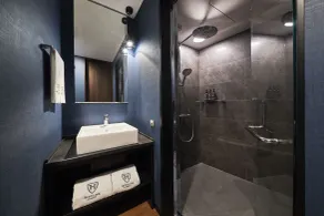 The Royal Park Canvas - Kobe Sannomiya - Bathroom