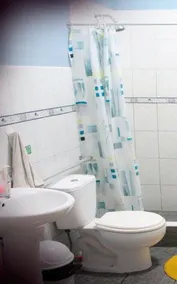 Ecopackers Hostel Lima - Bathroom